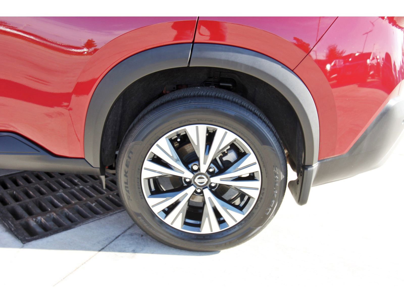 Used 2021 Nissan Rogue SV image 30