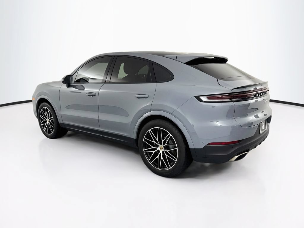 Used 2024 Porsche Cayenne Coupe AWD/4WD image 7