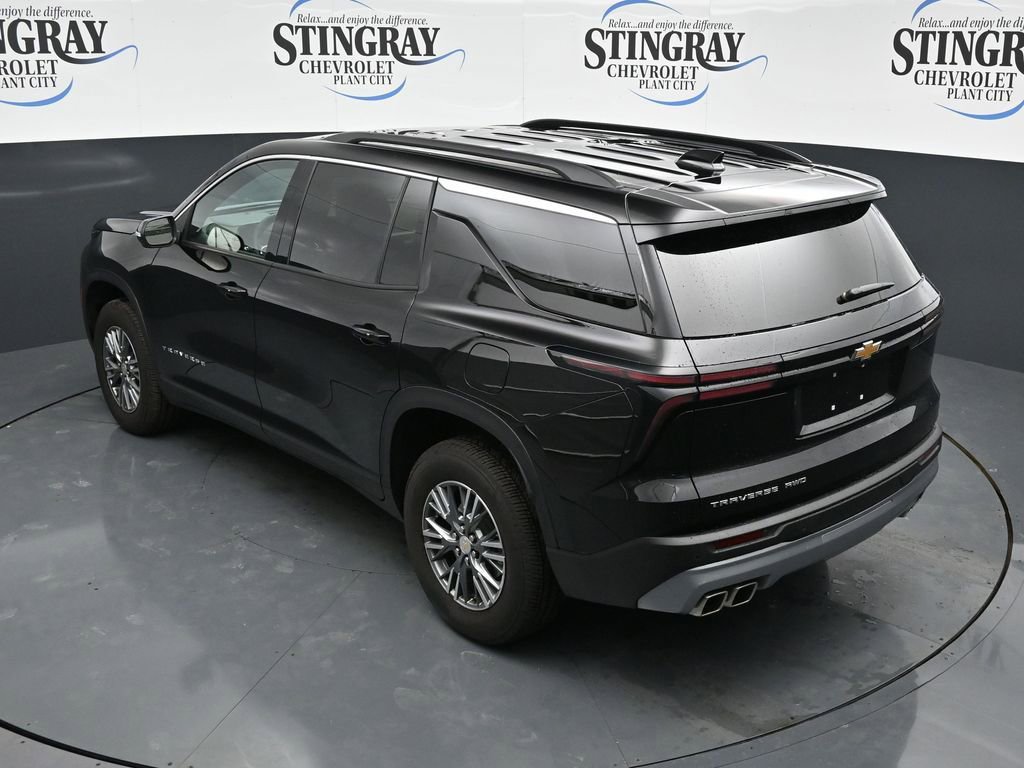Used 2025 Chevrolet Traverse LT w/ Driver Confidence Package AWD/4WD image 13