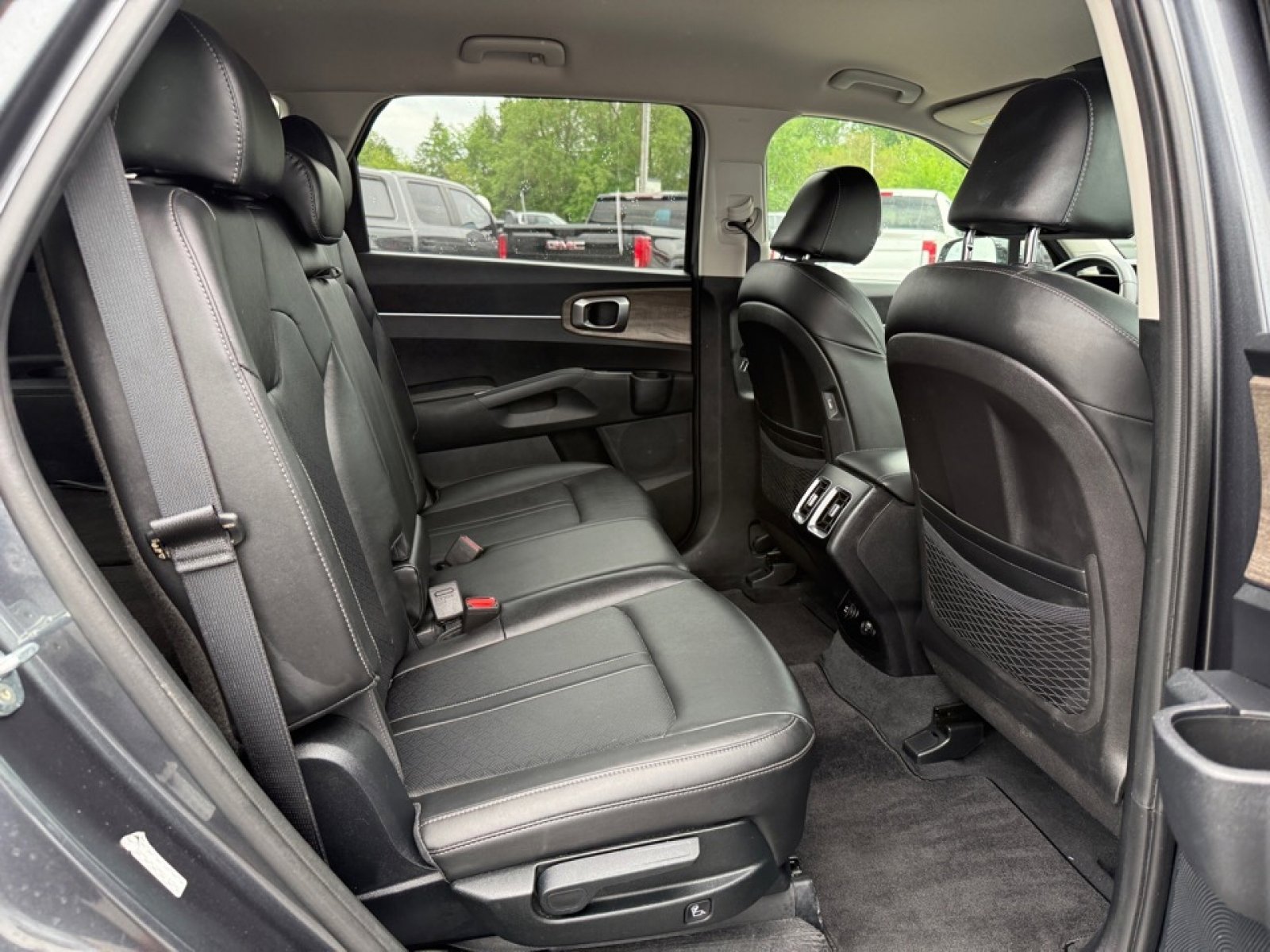 Used 2022 Kia Sorento S AWD/4WD image 28
