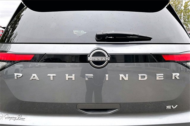 Used 2022 Nissan Pathfinder SV image 27