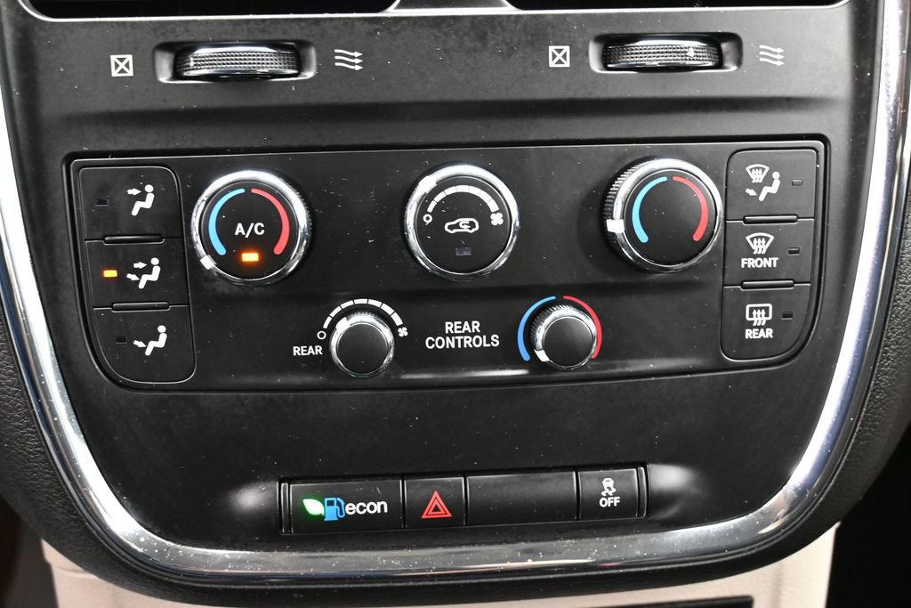 Used 2018 Dodge Grand Caravan SE w/ UConnect Hands-Free Group FWD image 27