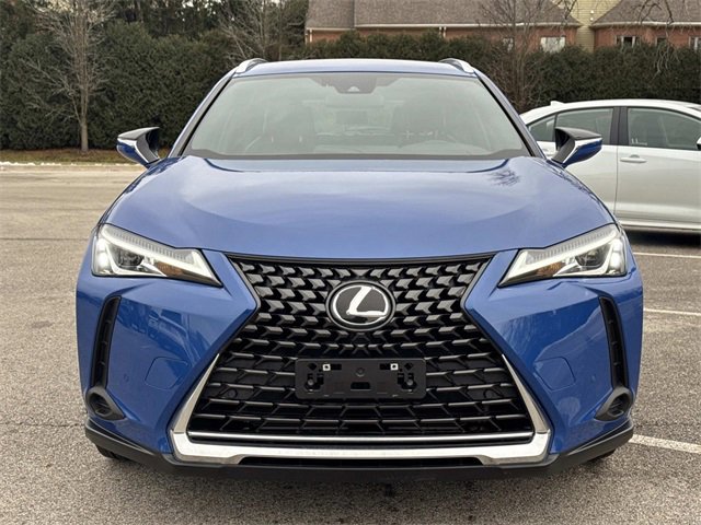 Certified 2022 Lexus UX 200 w/ Accessory Package (Z2) image 2