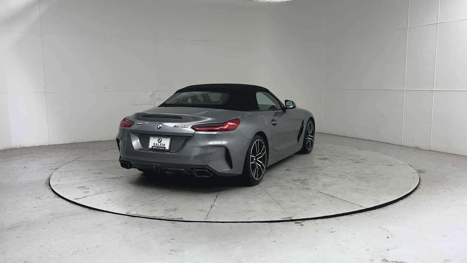 Used 2023 BMW Z4 M40i w/ Premium Package RWD video 2