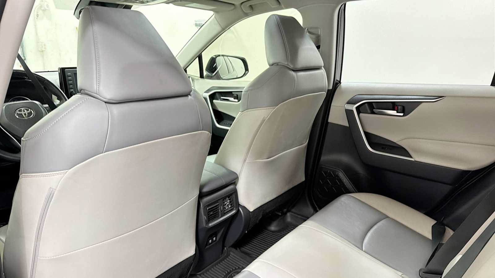 Certified 2019 Toyota RAV4 XLE Premium w/ Cold Weather Package AWD/4WD image 25