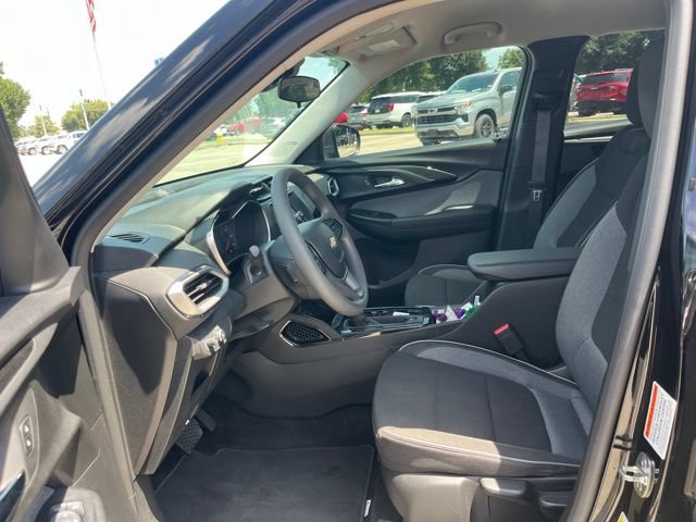 Used 2023 Chevrolet TrailBlazer LS FWD image 13
