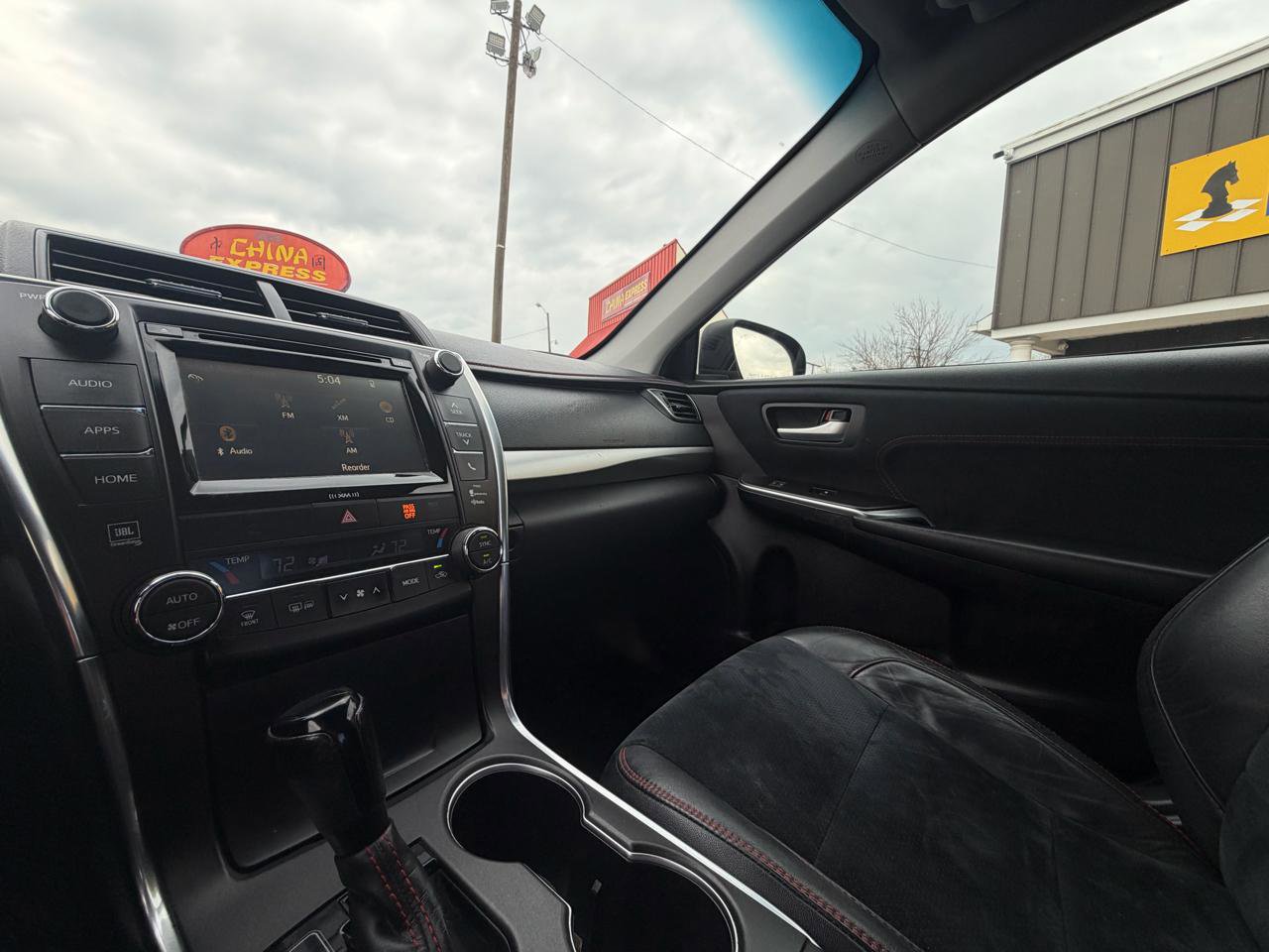 Used 2017 Toyota Camry XSE w/ Moonroof Package image 21