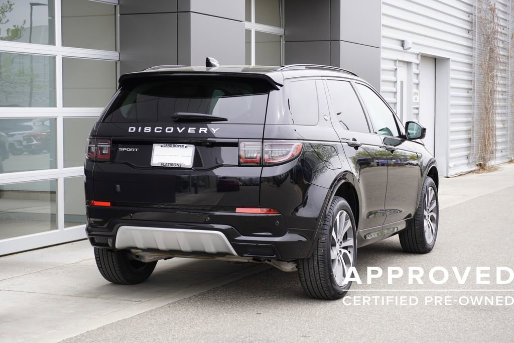 Used 2025 Land Rover Discovery Sport S image 2