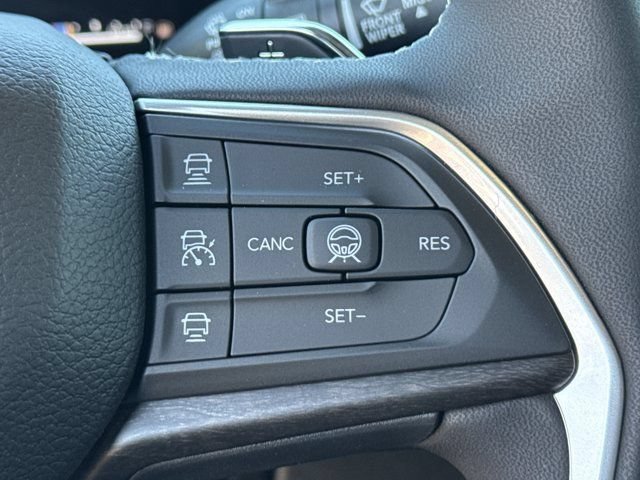 New 2027 Jeep Grand Cherokee Altitude AWD/4WD image 26