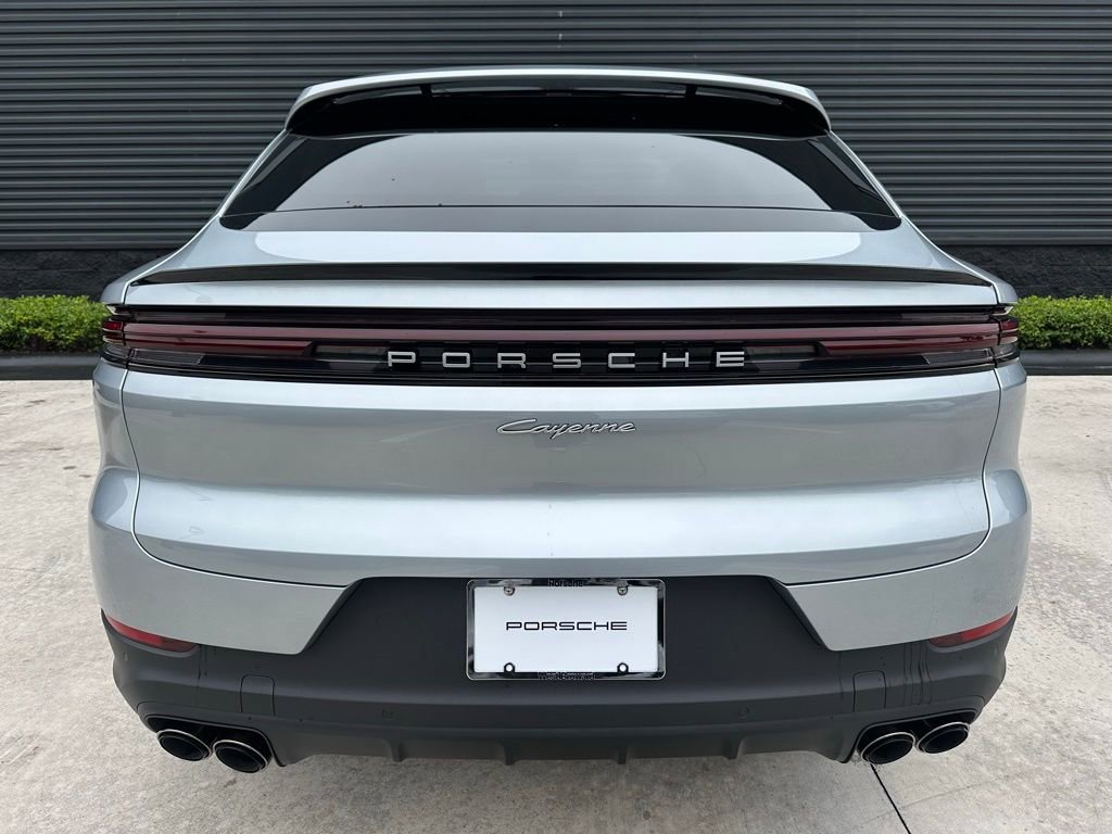 Used 2026 Porsche Cayenne E-Hybrid Coupe image 12