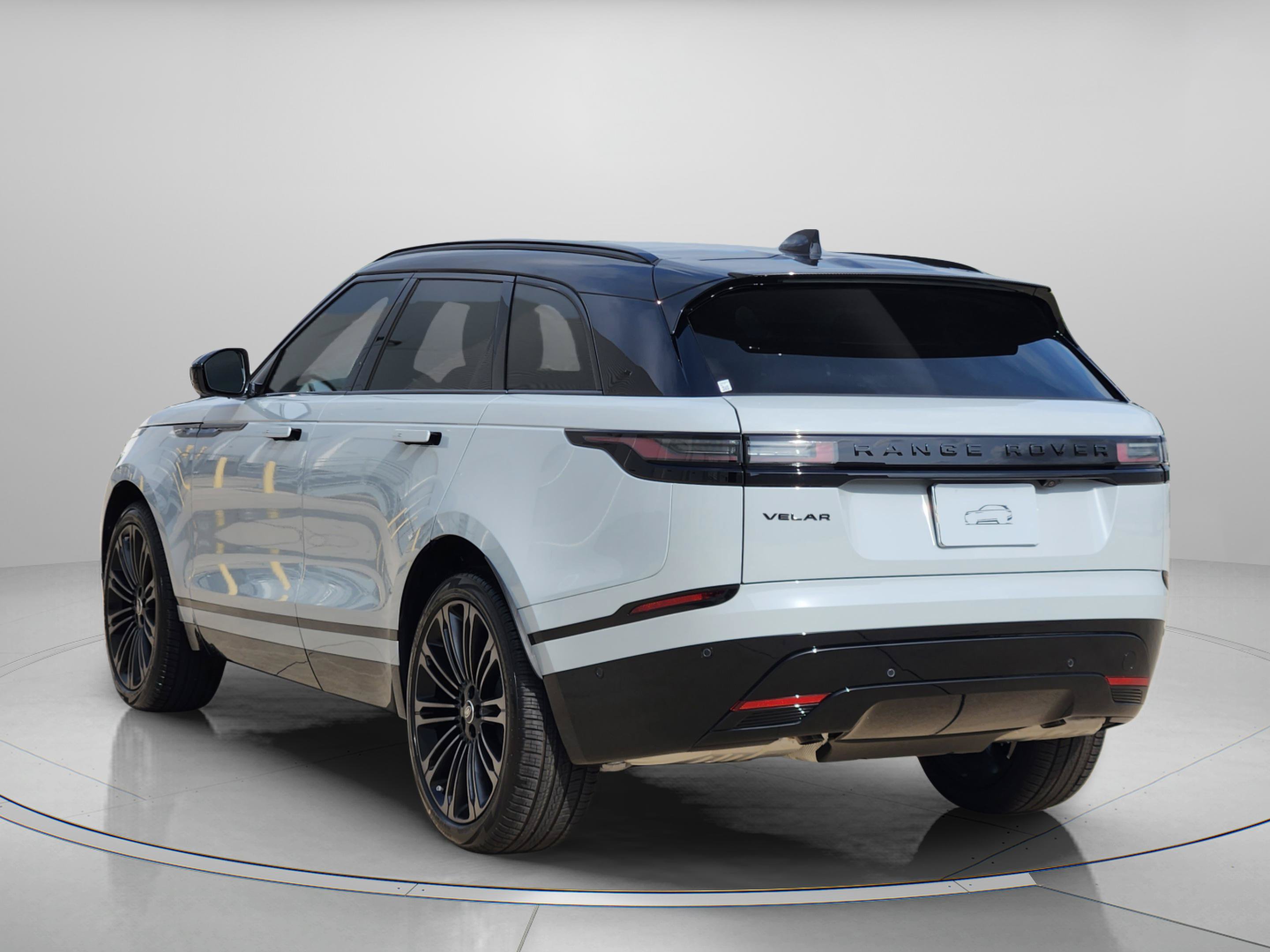 New 2026 Land Rover Range Rover Velar Dynamic SE AWD/4WD image 3