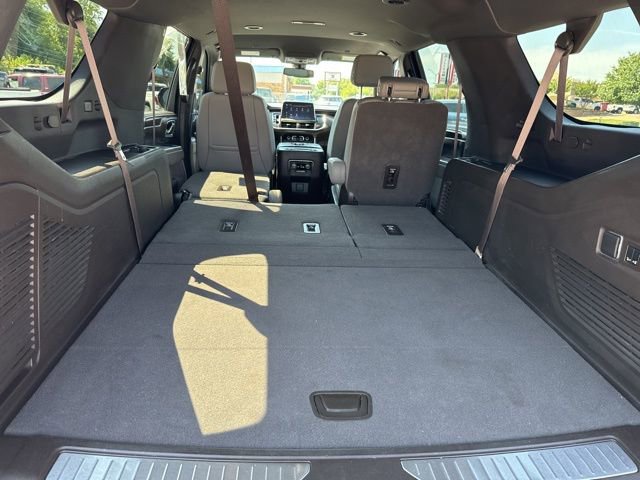 Used 2022 Chevrolet Suburban Z71 w/ Z71 Off-Road Package AWD/4WD image 35