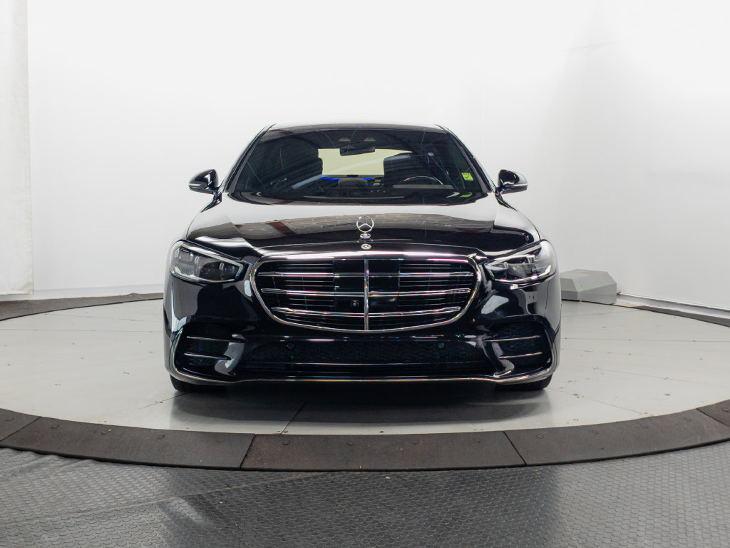 Used 2023 Mercedes-Benz S 580e 4MATIC Sedan image 2