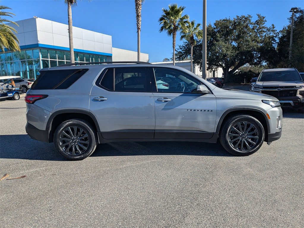 Certified 2023 Chevrolet Traverse RS image 2