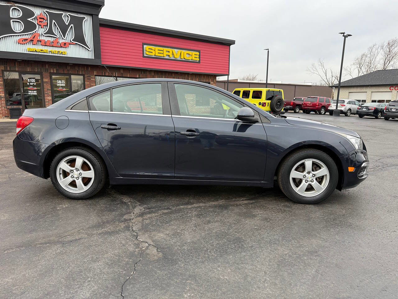 Used 2016 Chevrolet Cruze LT image 8