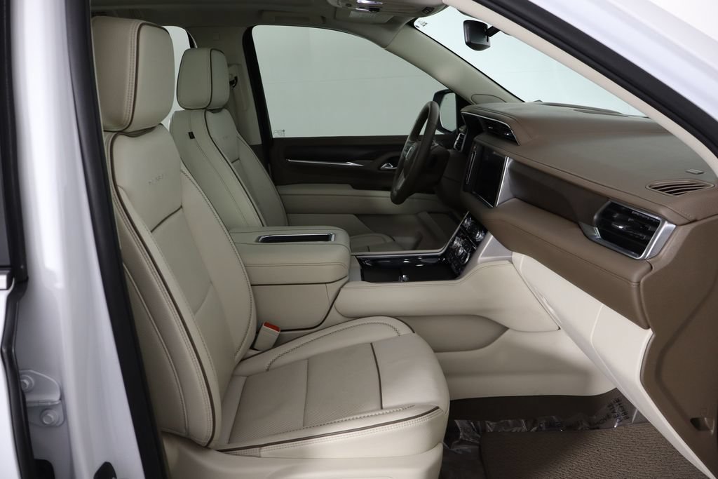 Used 2024 GMC Yukon Denali AWD/4WD image 18