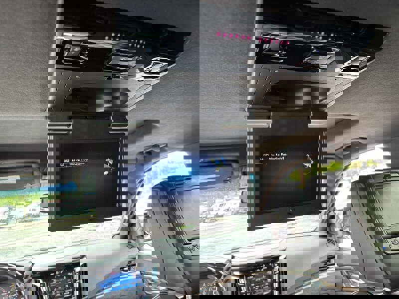 Used 2015 Cadillac Escalade Platinum image 15