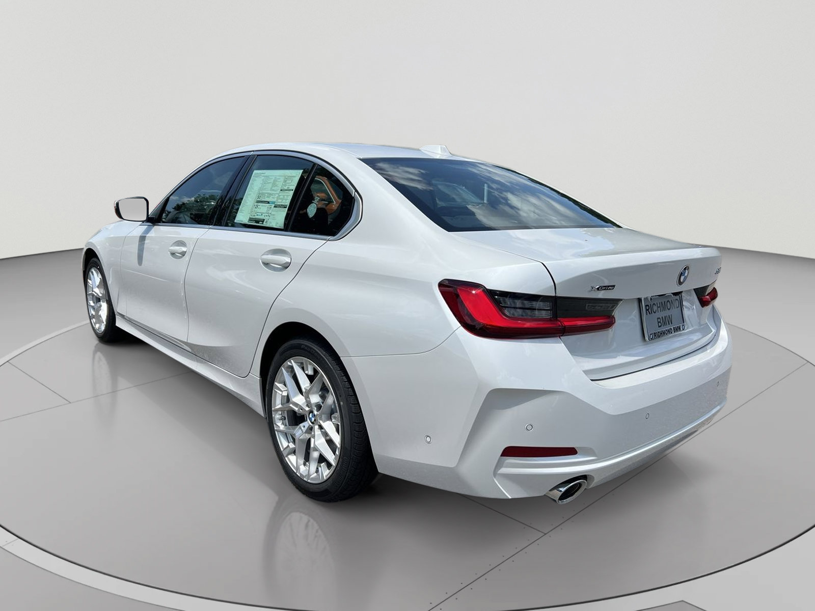 New 2025 BMW 330i xDrive Sedan w/ Premium Package AWD/4WD image 3