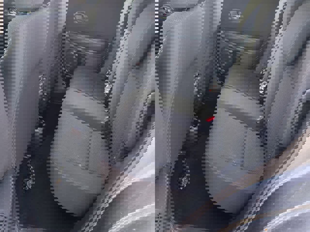 Used 2016 Honda HR-V LX image 17