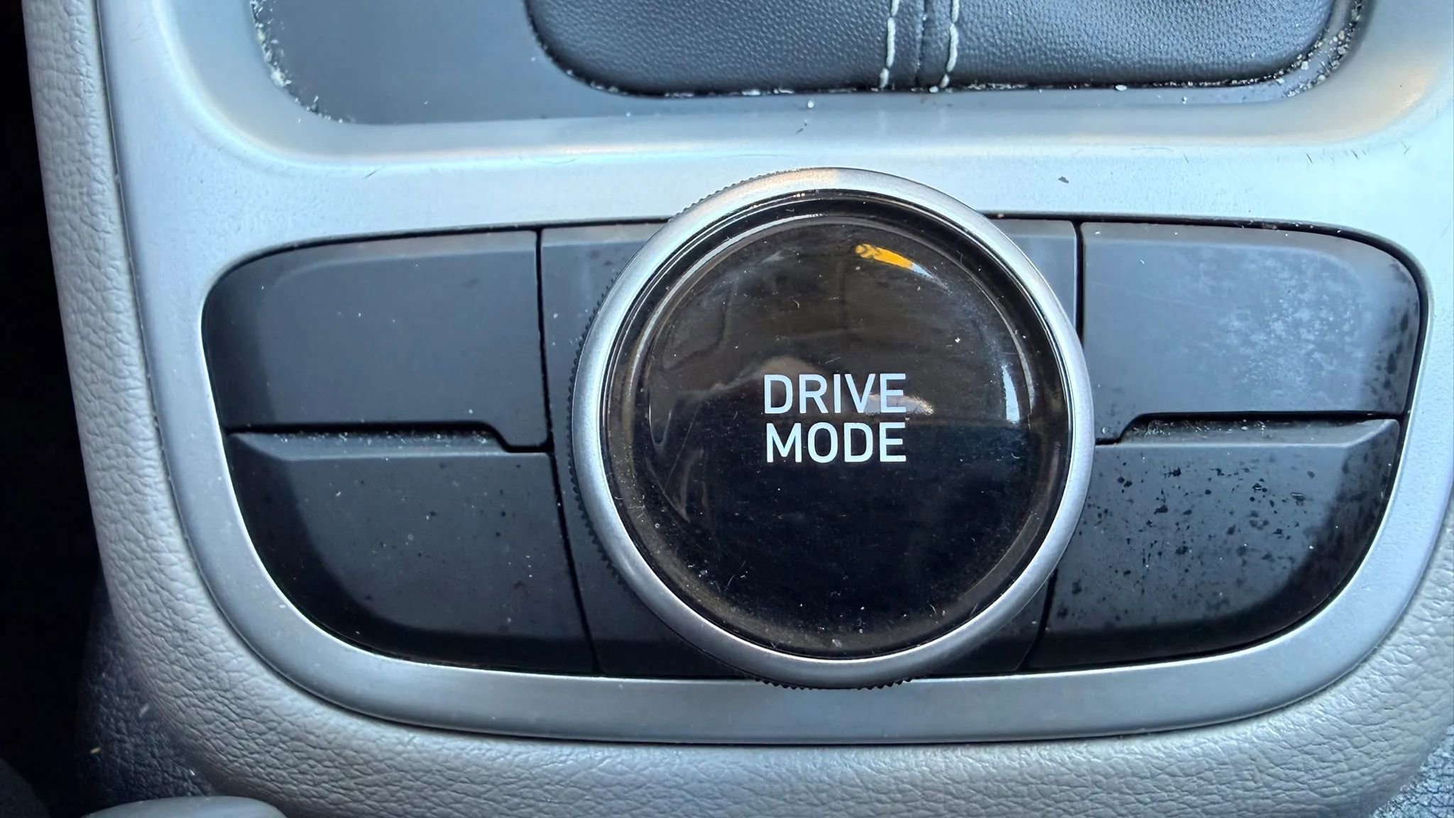 Used 2025 Hyundai Venue SEL image 28