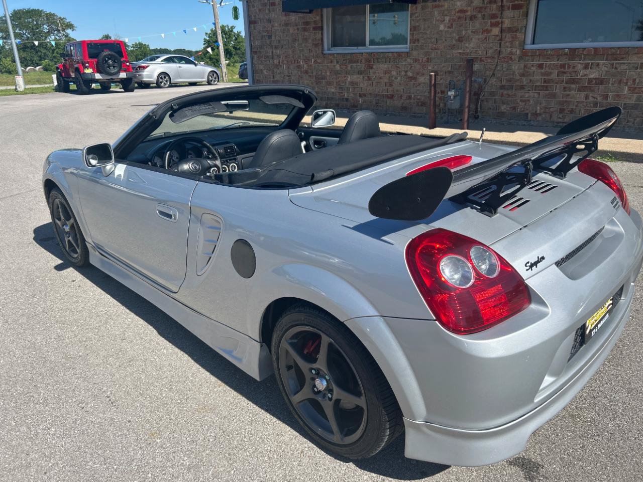 Used 2003 Toyota MR2 RWD image 25