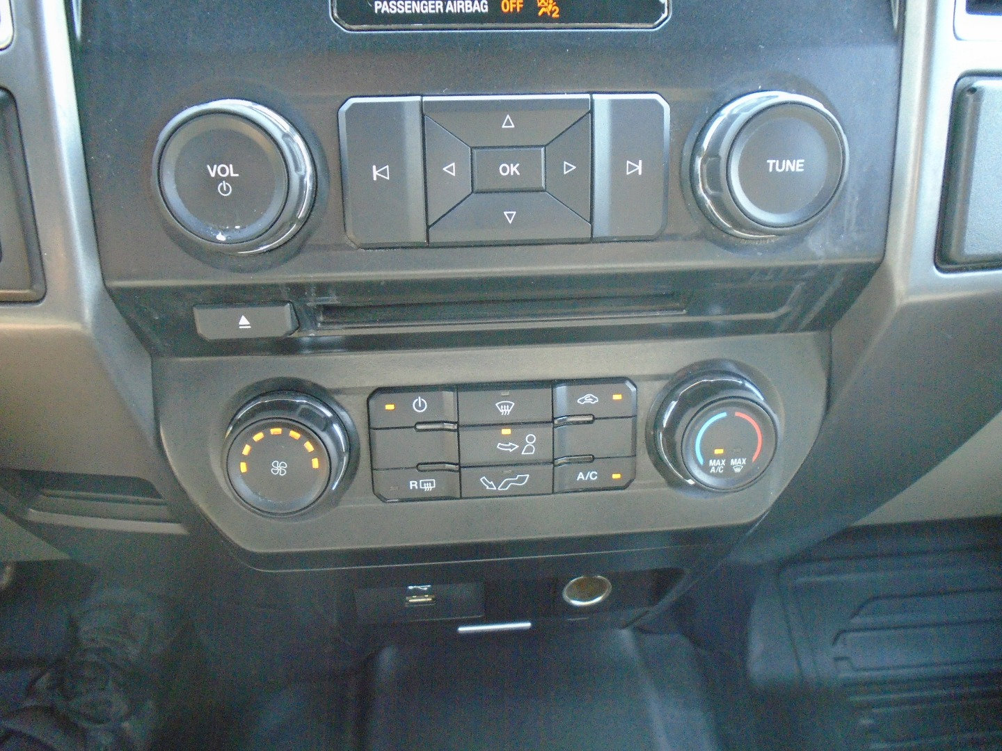 Used 2016 Ford F150 XLT image 16