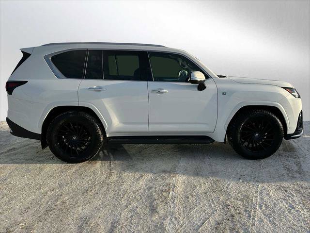 Used 2024 Lexus LX 600 F Sport image 2