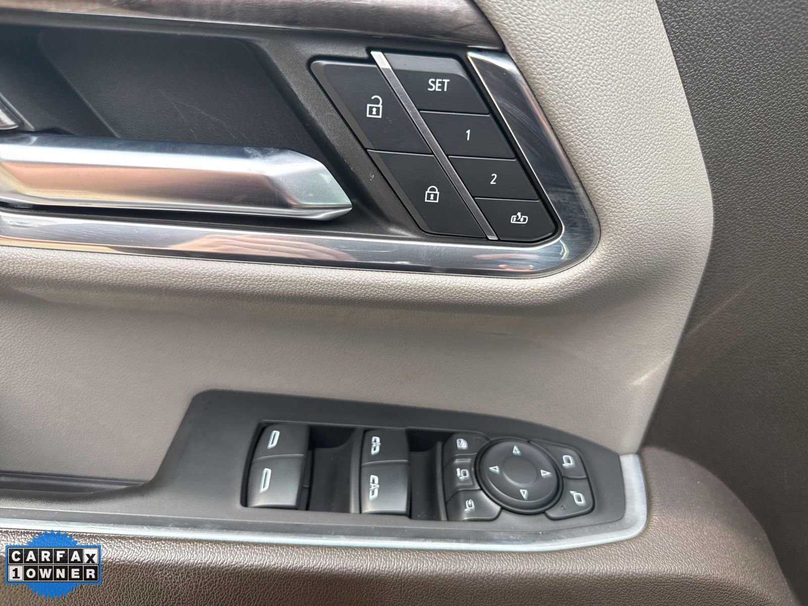 Used 2024 Chevrolet Silverado 2500 LTZ w/ LTZ Convenience Package image 13