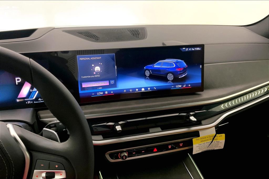 Used 2026 BMW X5 xDrive50e w/ Climate Comfort Package image 5