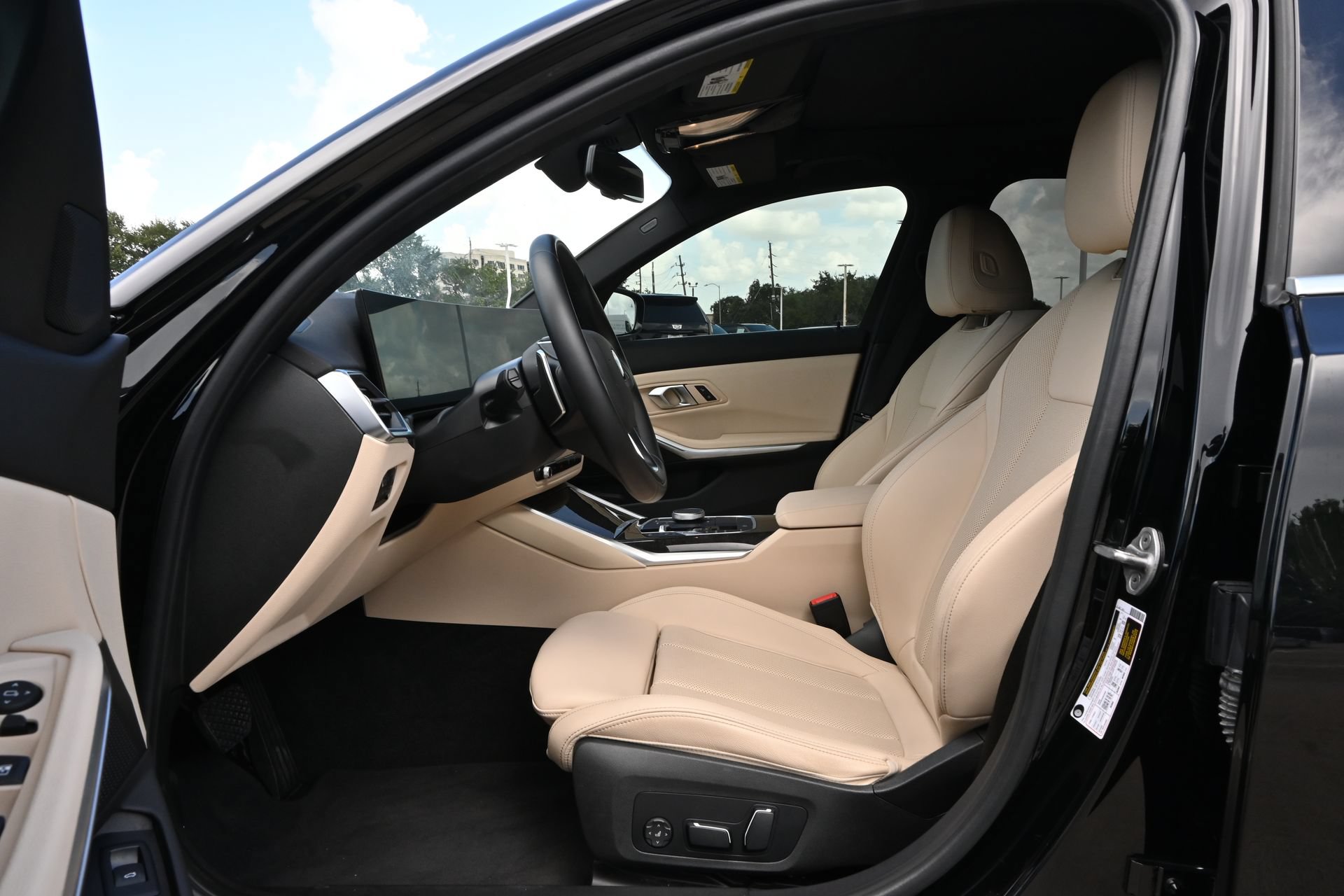 Used 2024 BMW 330i Sedan w/ Convenience Package RWD image 19