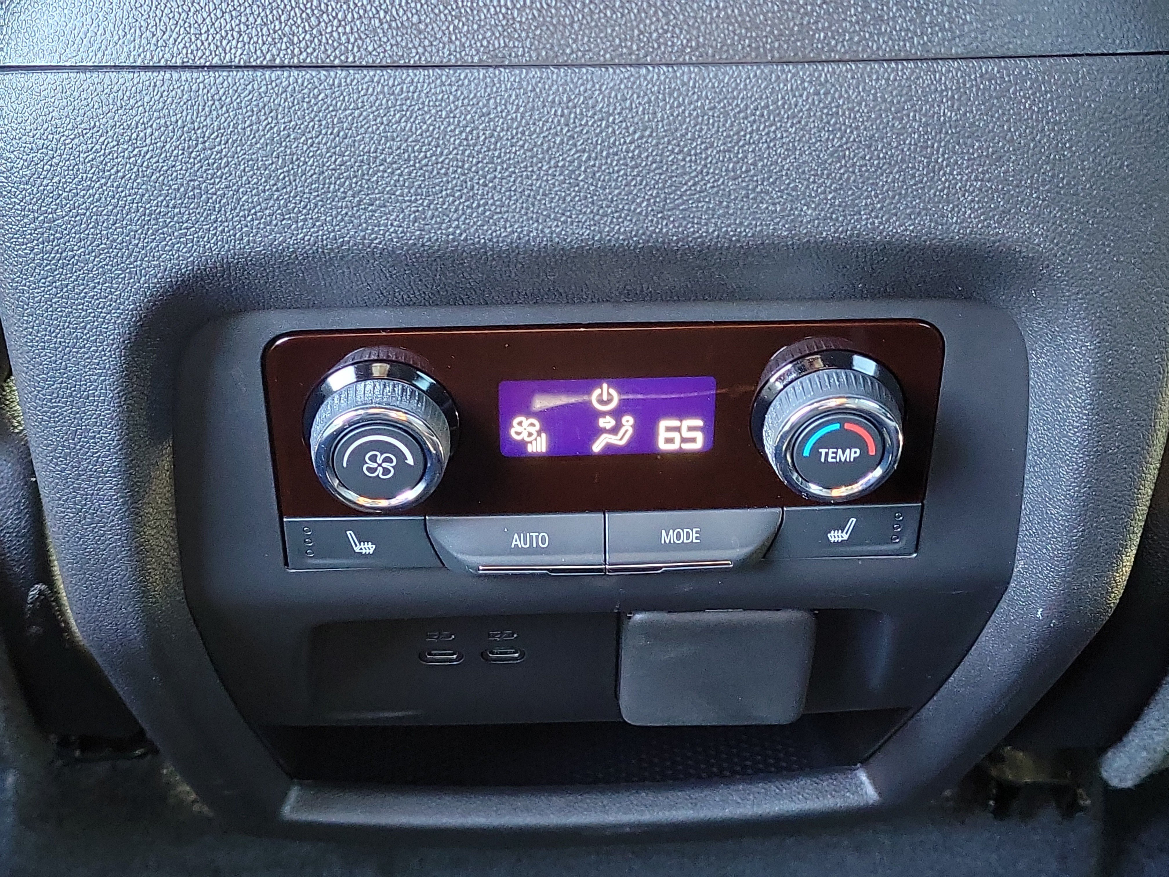 Used 2025 Chevrolet Traverse High Country w/ LPO, Floor Liner Package FWD image 13