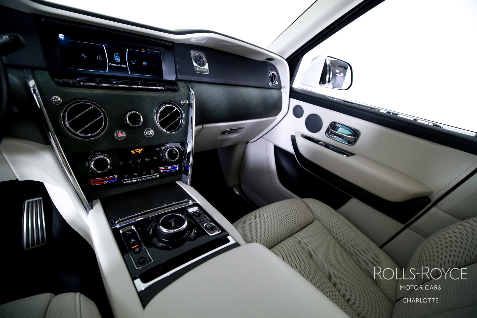 Used 2020 Rolls-Royce Cullinan image 16