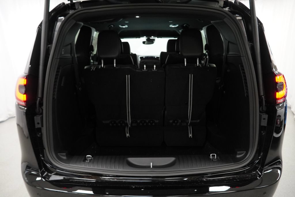New 2027 Chrysler Pacifica Select FWD image 29