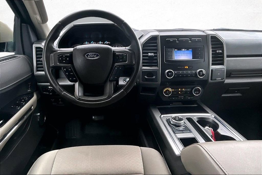 Used 2018 Ford Expedition XLT image 8