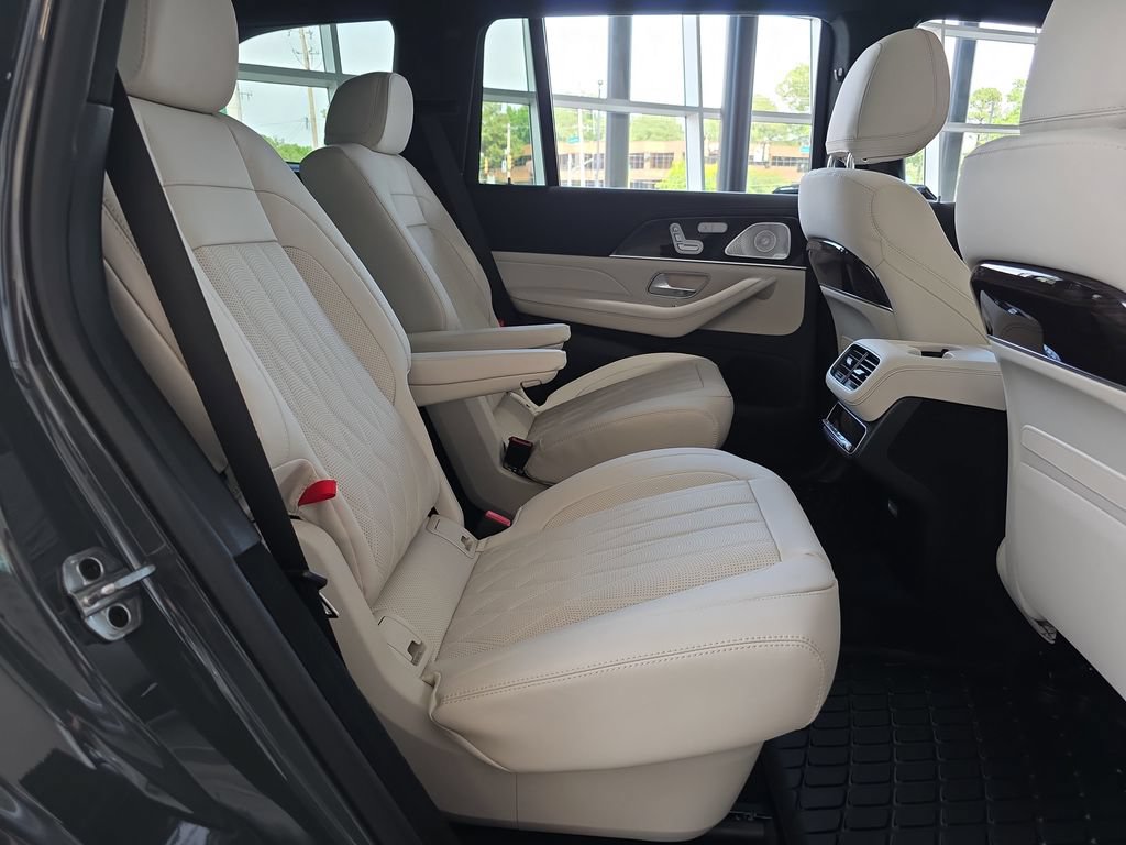 New 2026 Mercedes-Benz GLS 63 AMG 4MATIC image 15