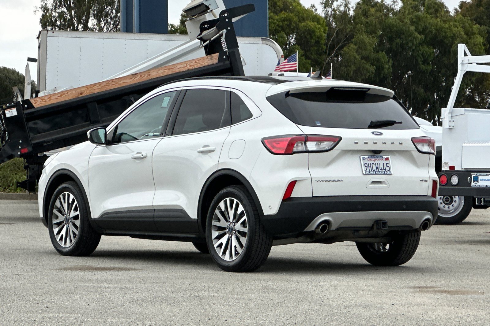 Used 2020 Ford Escape Titanium w/ Titanium Premium Package 2.0 AWD/4WD image 6