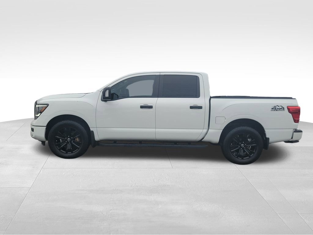 Used 2023 Nissan Titan SV w/ SV Convenience Package image 3