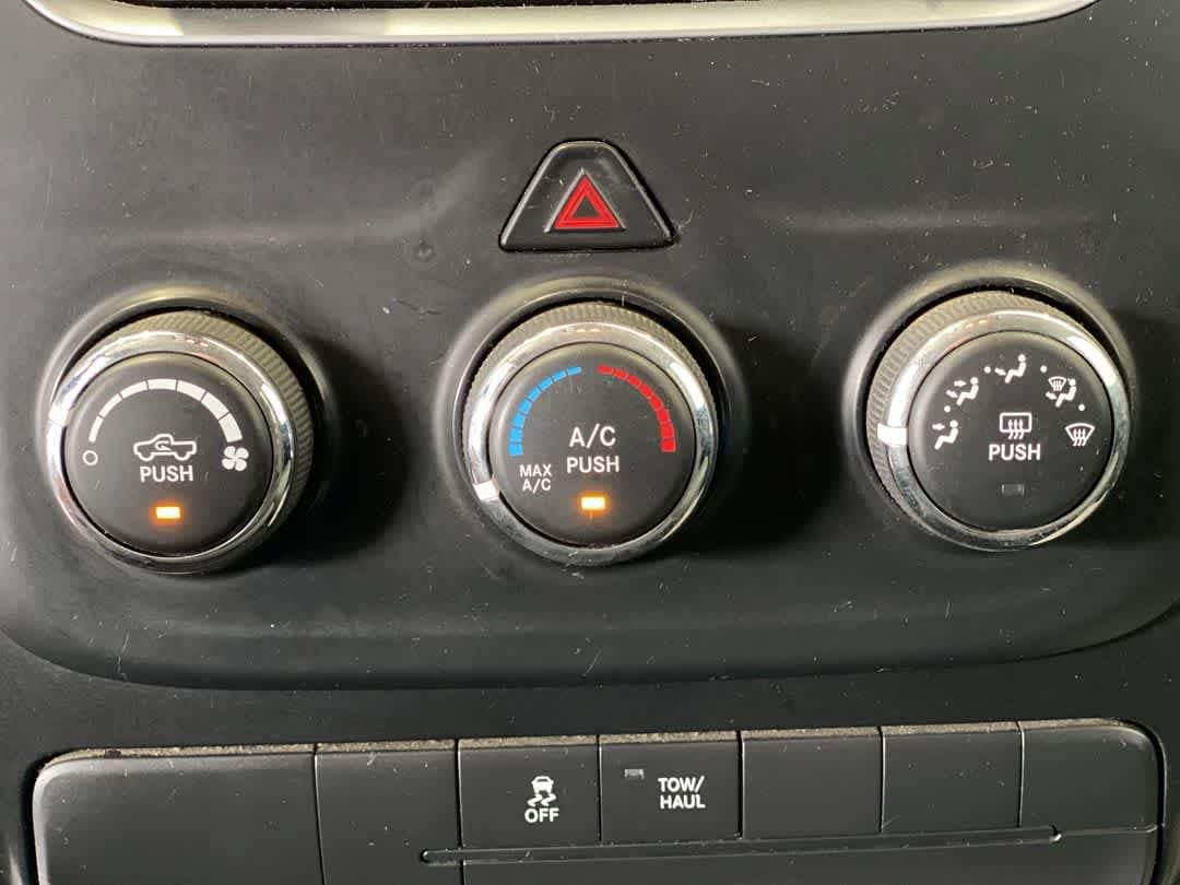 Used 2017 RAM 1500 ST w/ SXT Appearance Group AWD/4WD image 20