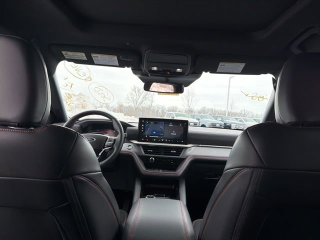 Used 2025 Ford Explorer ST image 19
