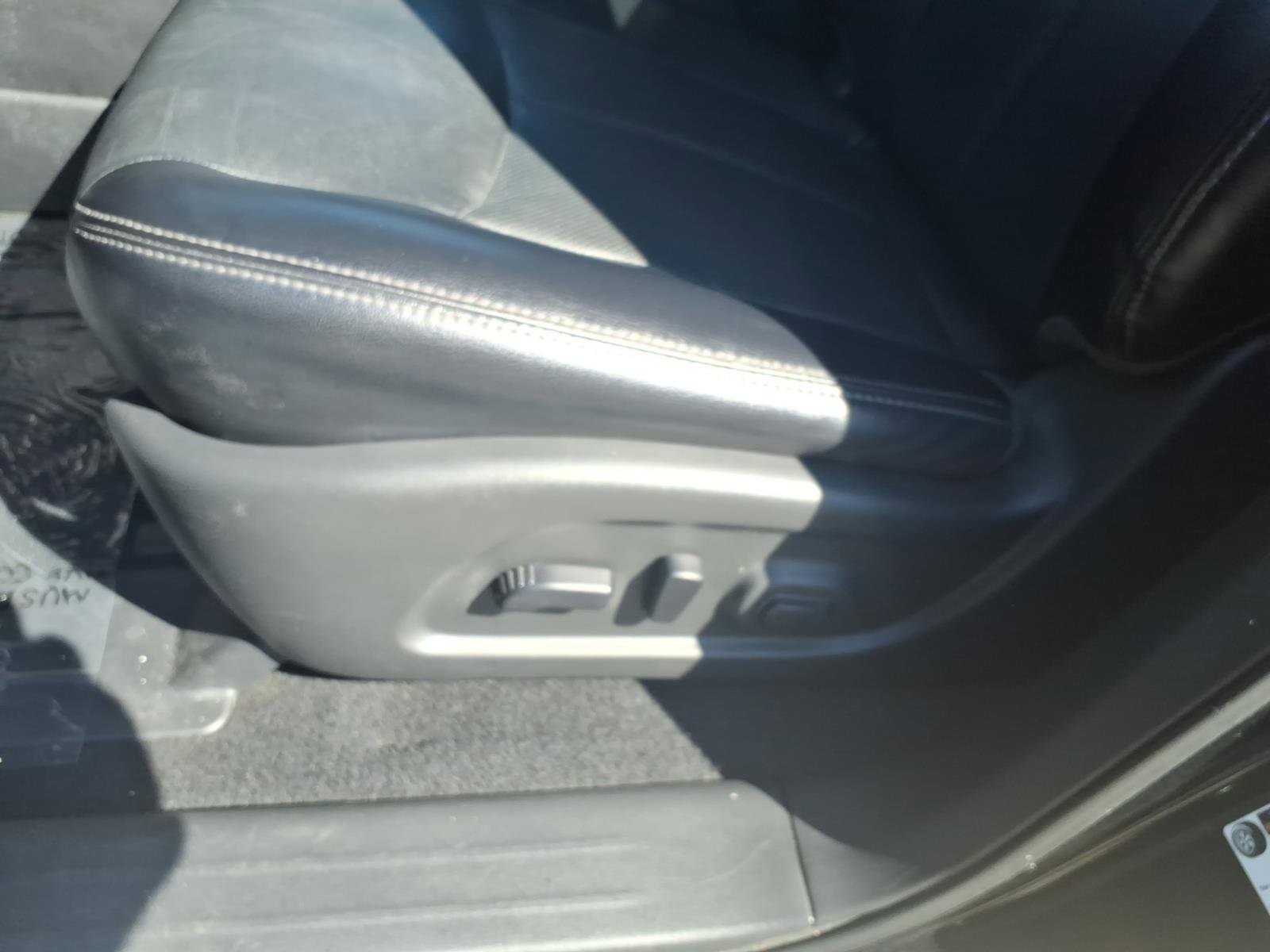 Certified 2020 Nissan Pathfinder Platinum FWD image 13