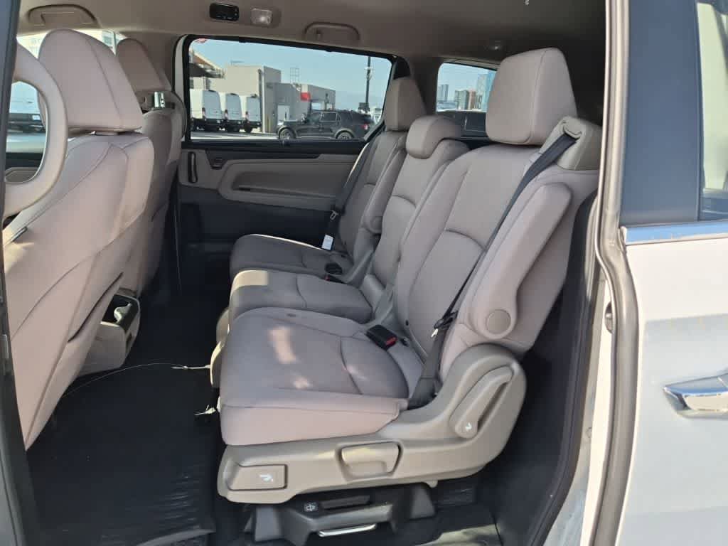 Used 2023 Honda Odyssey EX image 10