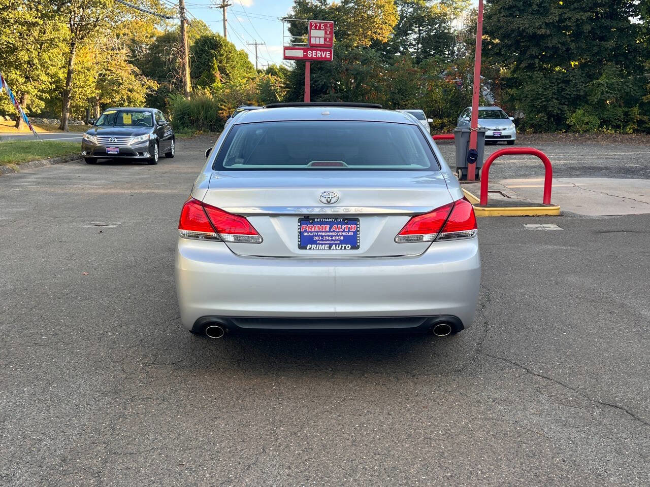 Used 2011 Toyota Avalon Limited image 4