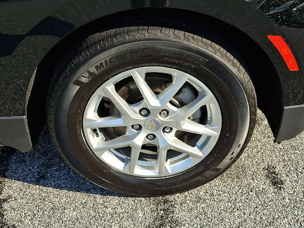Used 2023 Chevrolet Equinox LS FWD image 8
