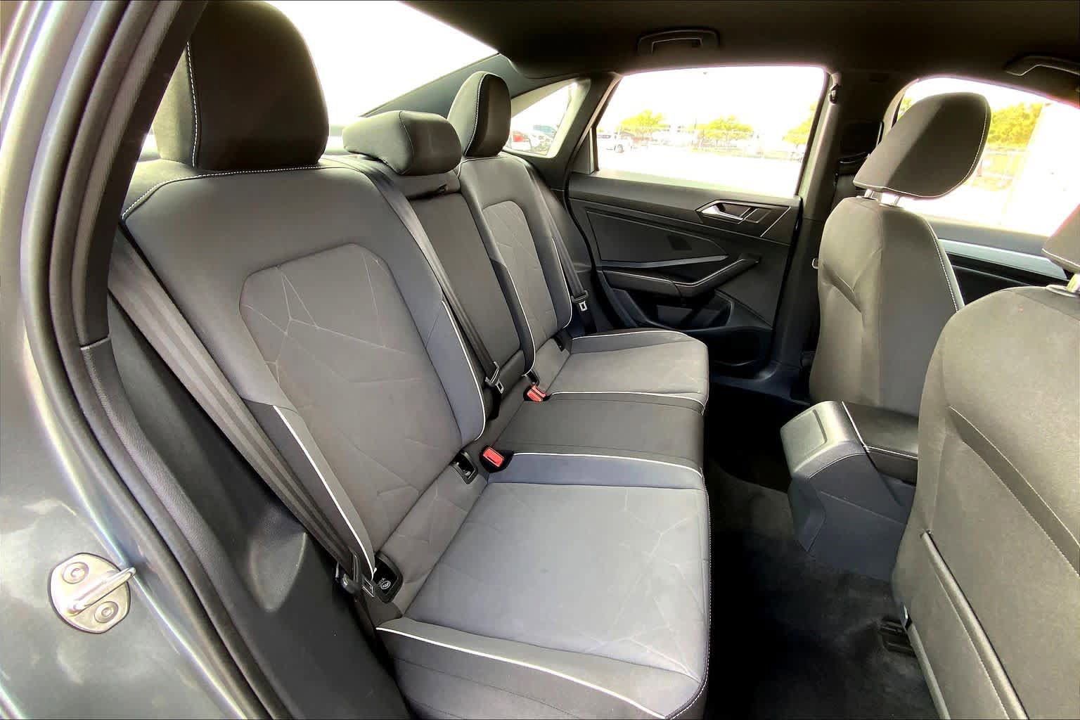 Used 2025 Volkswagen Jetta Sport image 19