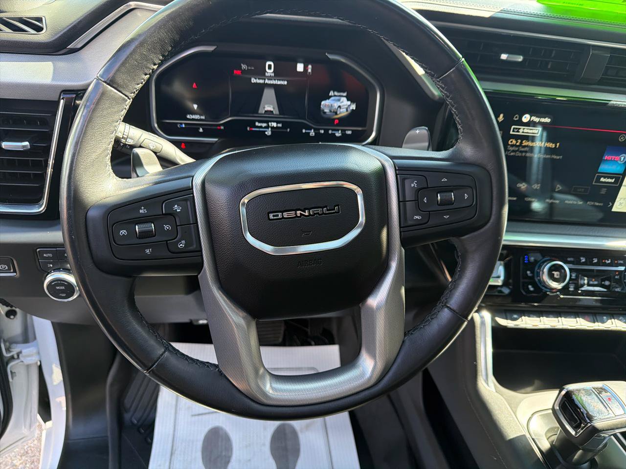 Used 2023 GMC Sierra 1500 Denali w/ Denali Reserve Package AWD/4WD image 11