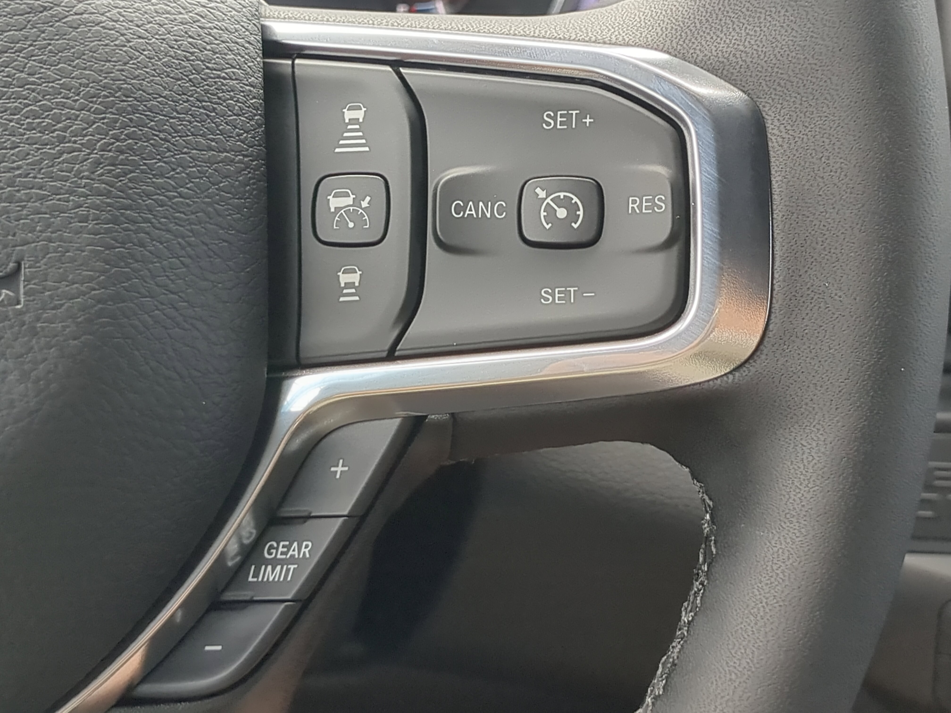 New 2026 RAM 4500 4x4 Crew Cab DRW image 24