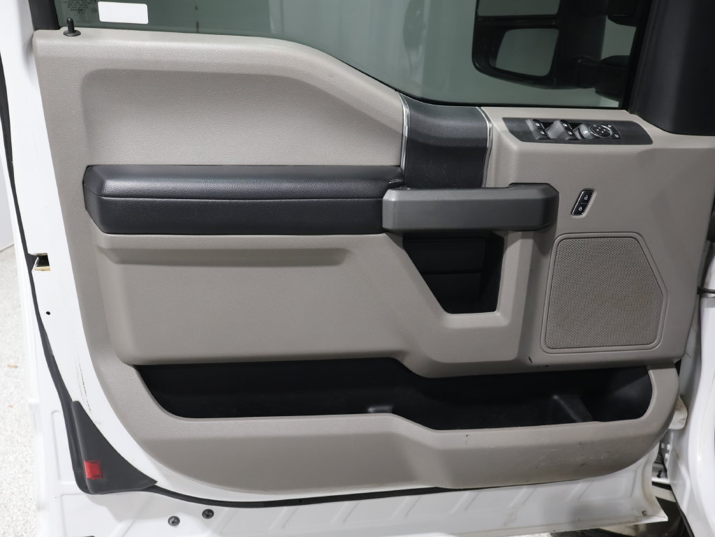 Used 2017 Ford F250 XLT AWD/4WD image 12