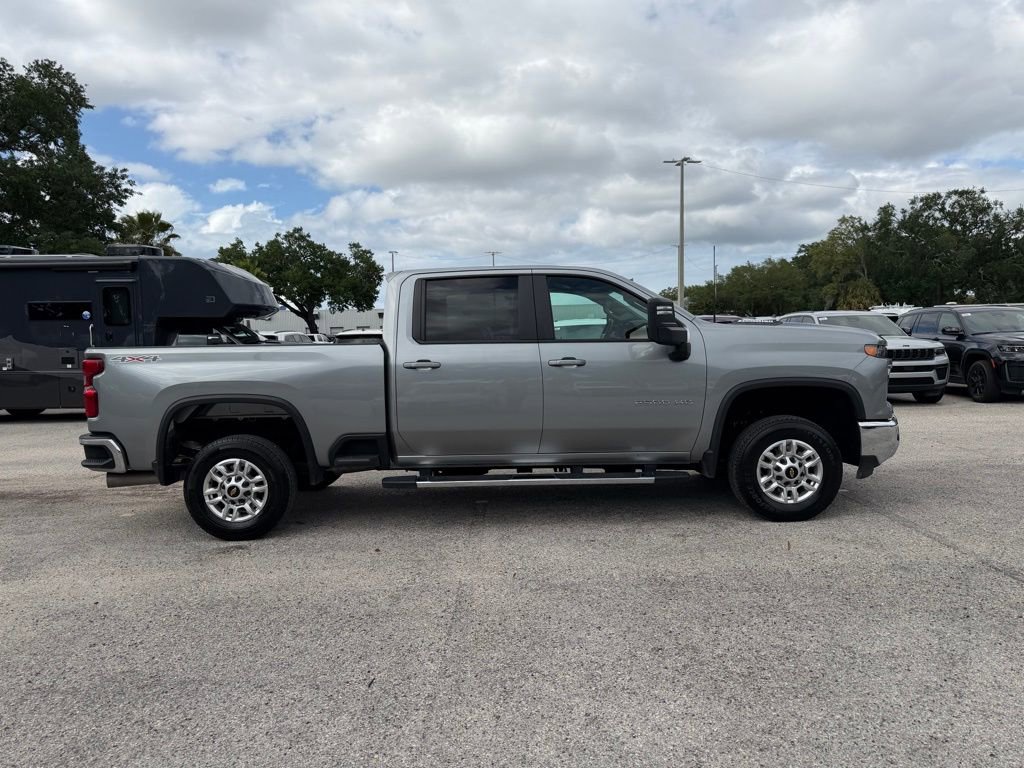 Used 2025 Chevrolet Silverado 2500 LT w/ Convenience Package image 8