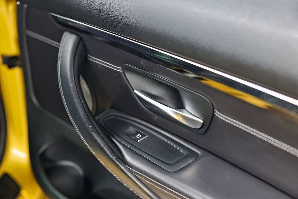 Used 2018 BMW M4 Coupe RWD image 50