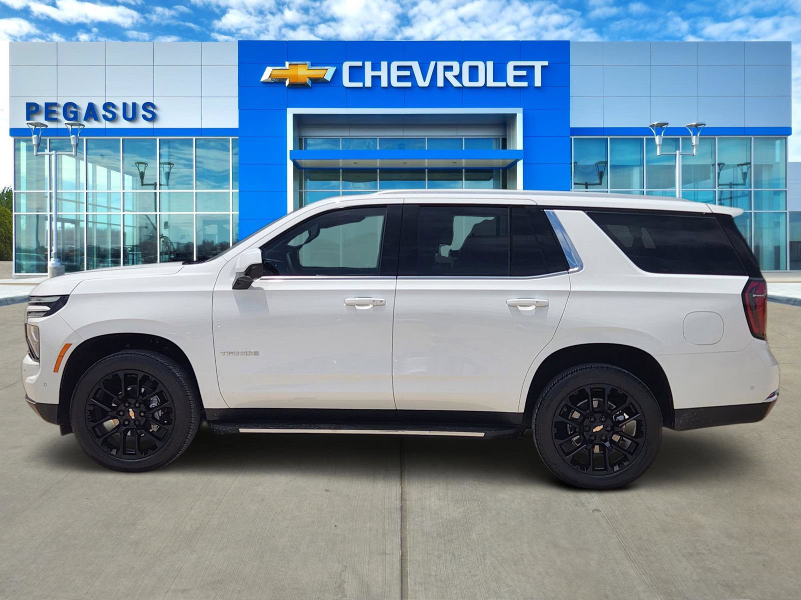 Used 2025 Chevrolet Tahoe LS RWD video 3